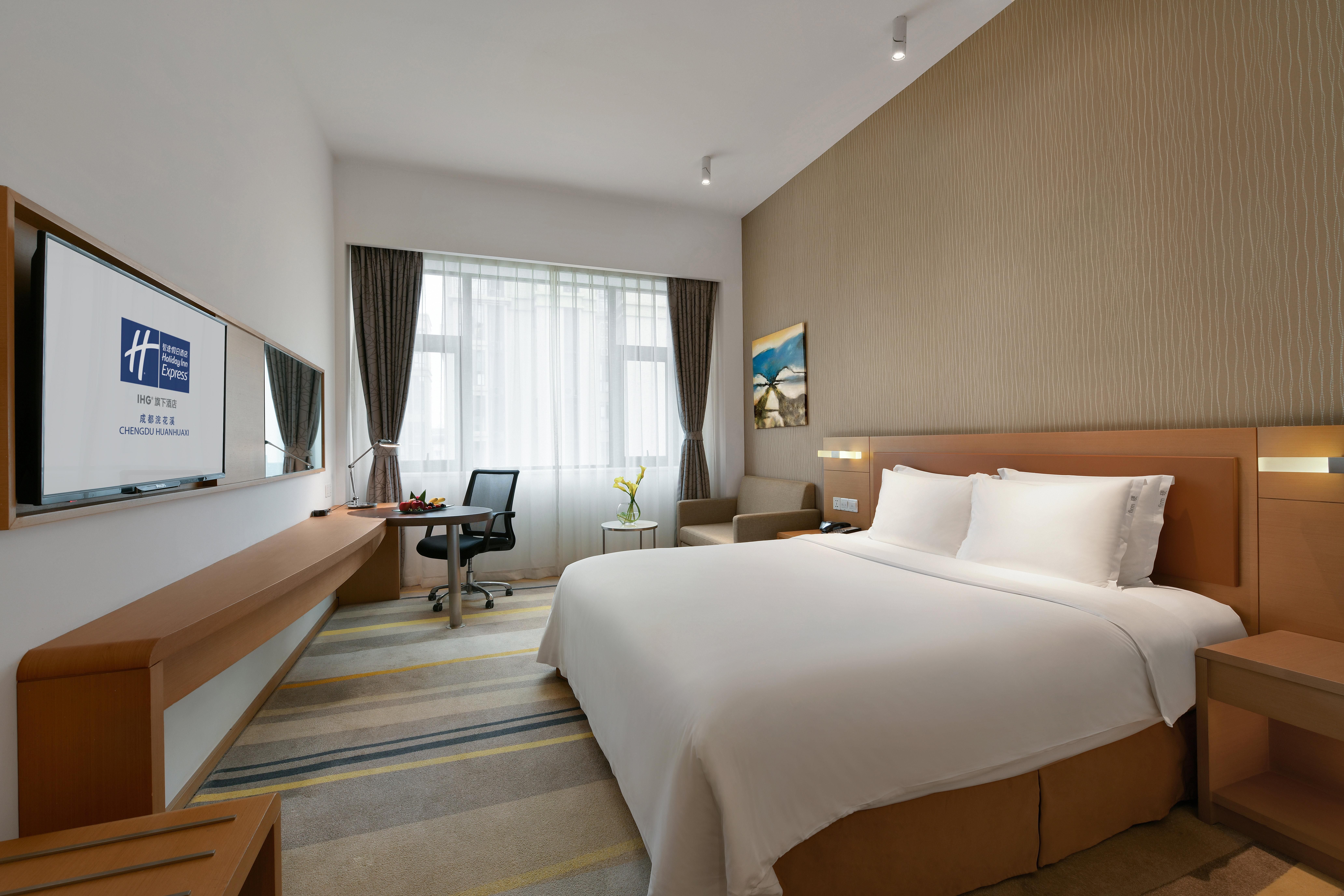 Holiday Inn Express Chengdu Huanhuaxi By Ihg-Near Jinsha Site Musem,Near Wuhou Temple Museum,Welcome Drinks,Free Gym,Free Self-Service Laundry Čcheng-tu Exteriér fotografie