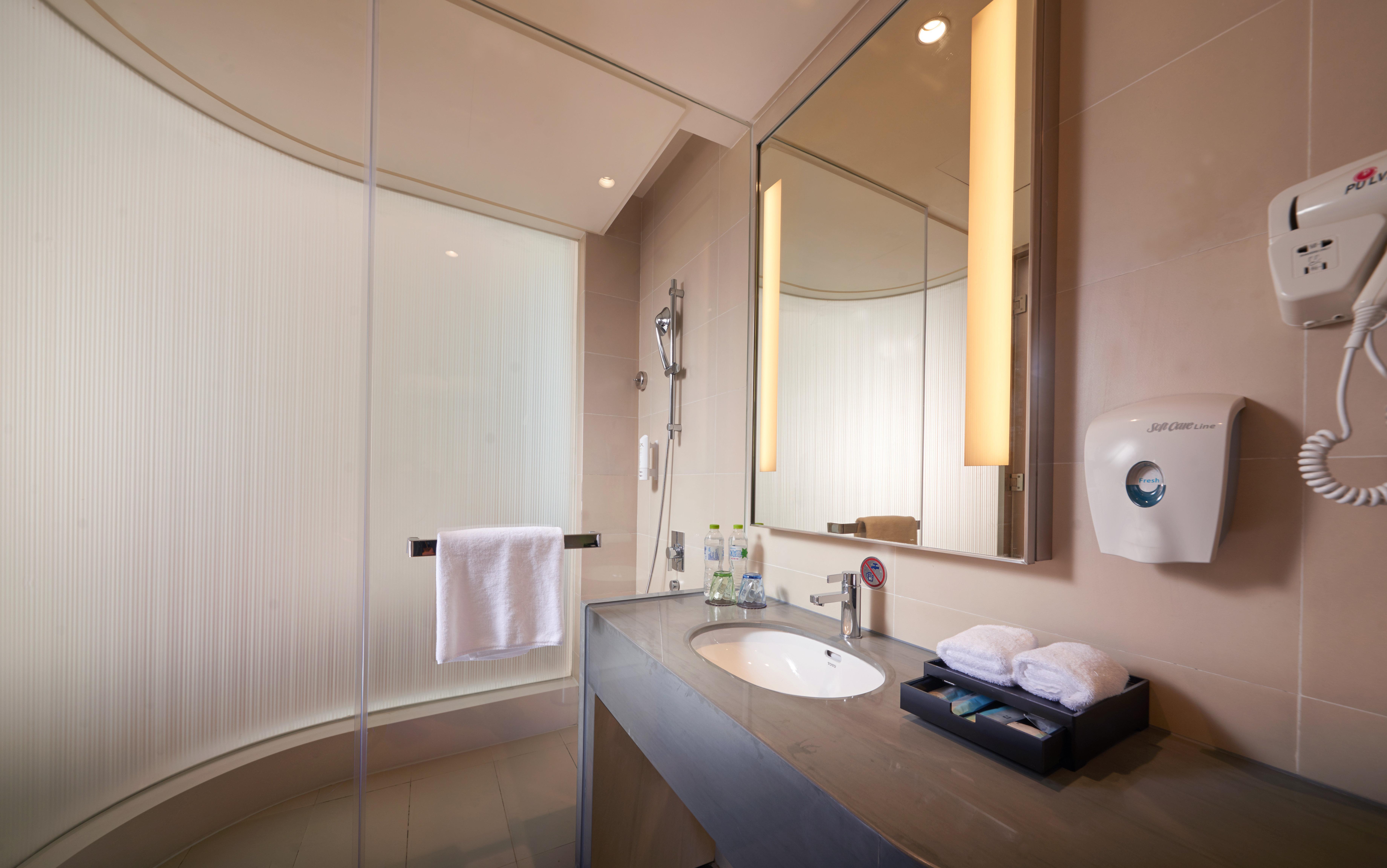 Holiday Inn Express Chengdu Huanhuaxi By Ihg-Near Jinsha Site Musem,Near Wuhou Temple Museum,Welcome Drinks,Free Gym,Free Self-Service Laundry Čcheng-tu Exteriér fotografie