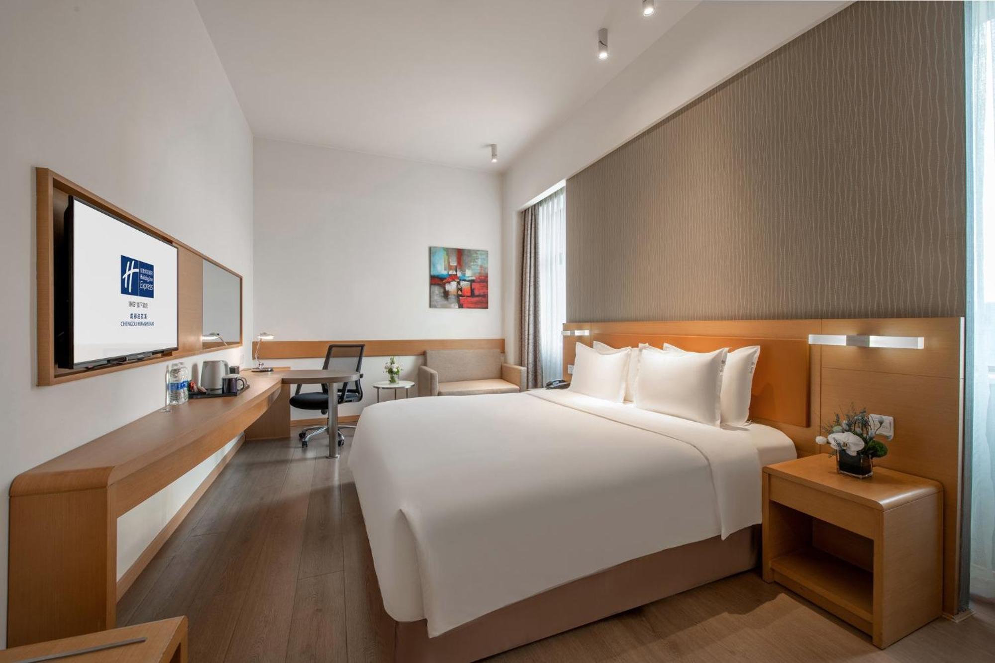 Holiday Inn Express Chengdu Huanhuaxi By Ihg-Near Jinsha Site Musem,Near Wuhou Temple Museum,Welcome Drinks,Free Gym,Free Self-Service Laundry Čcheng-tu Exteriér fotografie