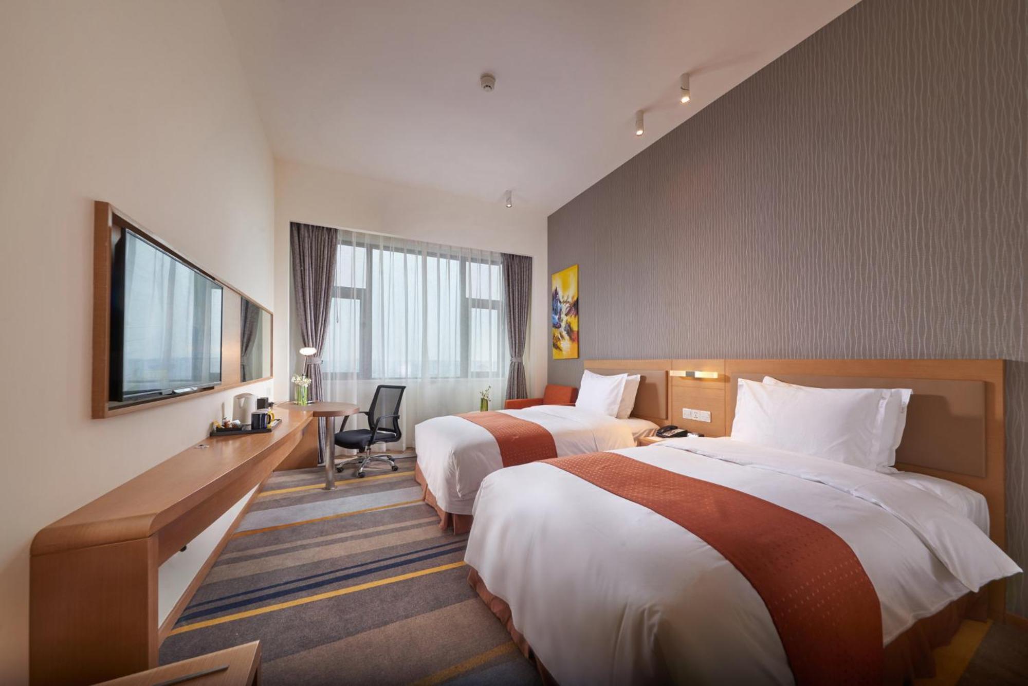 Holiday Inn Express Chengdu Huanhuaxi By Ihg-Near Jinsha Site Musem,Near Wuhou Temple Museum,Welcome Drinks,Free Gym,Free Self-Service Laundry Čcheng-tu Exteriér fotografie