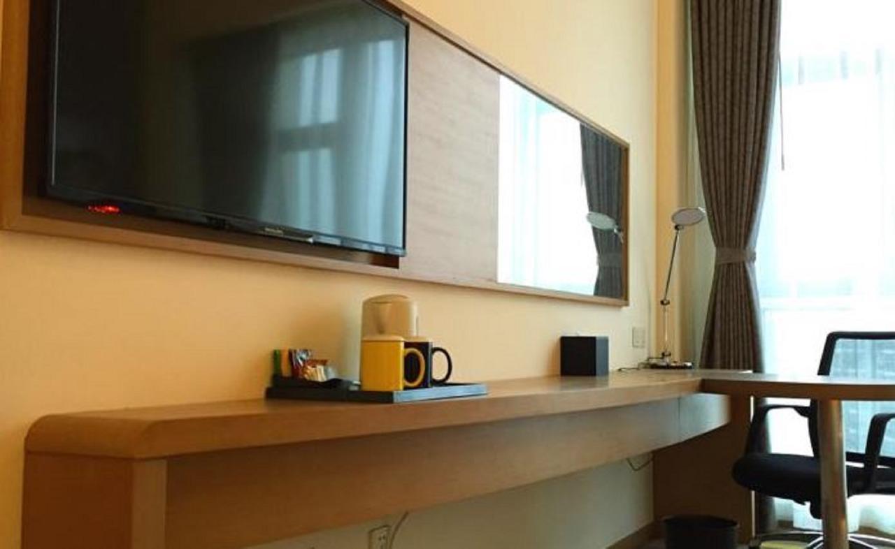 Holiday Inn Express Chengdu Huanhuaxi By Ihg-Near Jinsha Site Musem,Near Wuhou Temple Museum,Welcome Drinks,Free Gym,Free Self-Service Laundry Čcheng-tu Exteriér fotografie