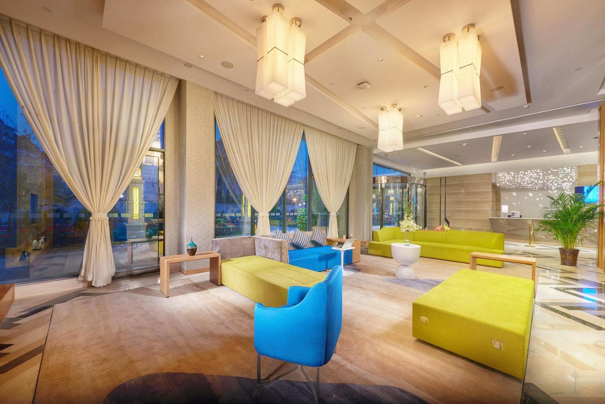 Holiday Inn Express Chengdu Huanhuaxi By Ihg-Near Jinsha Site Musem,Near Wuhou Temple Museum,Welcome Drinks,Free Gym,Free Self-Service Laundry Čcheng-tu Exteriér fotografie